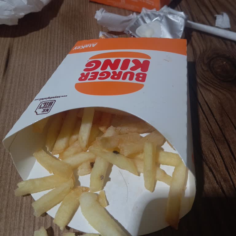 Burger King Şanlıurfa Şubesinde Patates Kızartmasında Saç Bulunması Ve Hijyen İhlali