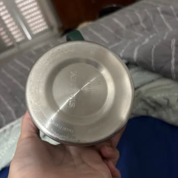 Termo Stanley defectuoso, no mantiene calor y llegó abollado, pido cambio