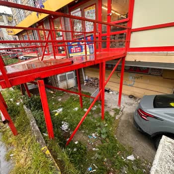 Şok Market Çöp Atma Ve Kedilere Yönelik Tehdit Sorunu