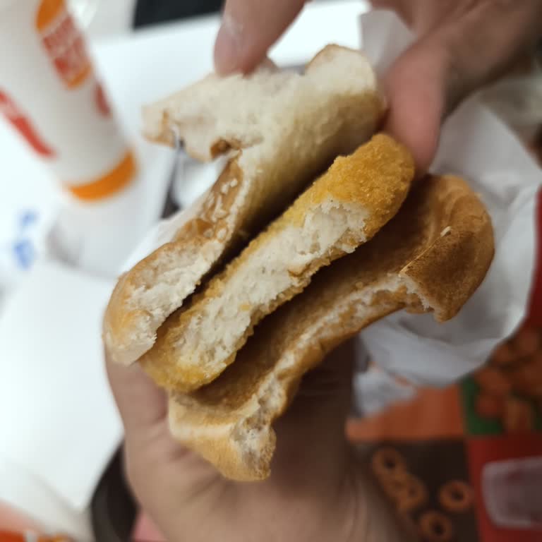 Burger King’de Eksik Malzemelerle Gelen Tavuk Burgerleri
