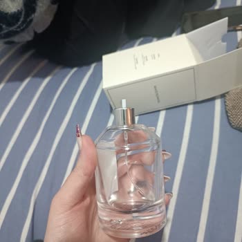 Karşıyaka DeFacto Mağazasından Boş Parfüm Aldım, Hemen Değişim İstiyorum