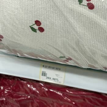 Yastık Fiyatı Farkı Ve Mağaza Müdür Yardımcısının Tutumu