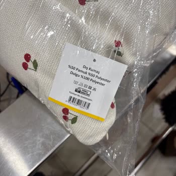 Yastık Fiyatı Farkı Ve Mağaza Müdür Yardımcısının Tutumu