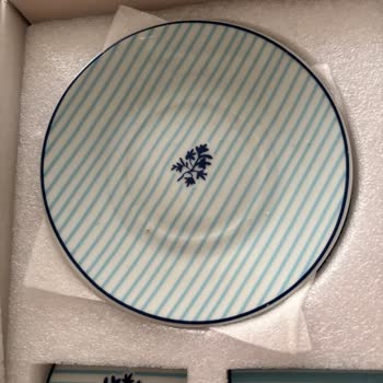 Defolu Fincan Takımı Teslim Edildi, Değişim Ve İade Süreci Zorlaştırılıyor