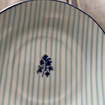 Defolu Fincan Takımı Teslim Edildi, Değişim Ve İade Süreci Zorlaştırılıyor