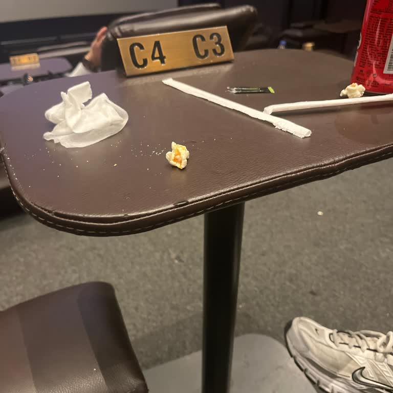 Gold Class Salonunda Kirli Ortam Ve Hijyen Sorunu