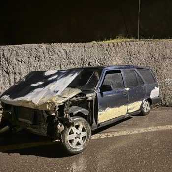 Petlas Lastik Petlas Kış Lastiği Yağmurlu Havada Kaydı, Kaza Ve Araç Pert Oldu