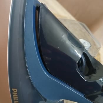 Philips Dst8050/20 Ütüsünde Ani Çatlama Ve Servis Geri Dönüşü Yok