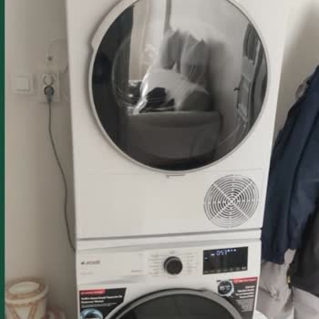 Arçelik Çamaşır Makinesindeki Su Sızıntısı Halımı Yıktı, Ürün İadesi Ve Tazminat Talebi