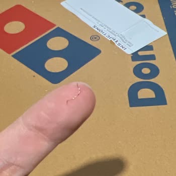 Domino’s Şubesinde Pizza’da Zımba Teli Bulunması Sağlık Riskine Yol Açtı