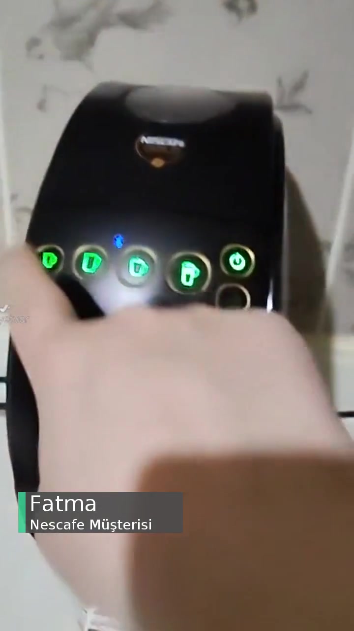 Nescafe Kırmızı Işık Yanıyor Sürekli, Kahve Yapamıyorum! videonun kapak resmi