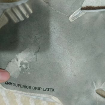 Puma Ultimate Hybrid Eldiveninde Kısa Sürede Latex Kopması