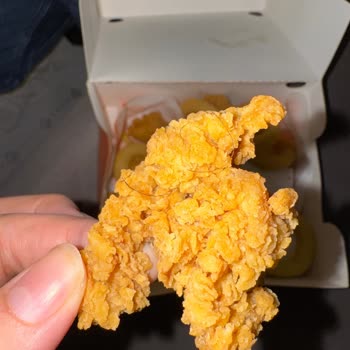 Popeyes Saç Teli Bulunan Nugget’te Hijyen Skandalı Ve Getir’in Yetersiz Cevabı