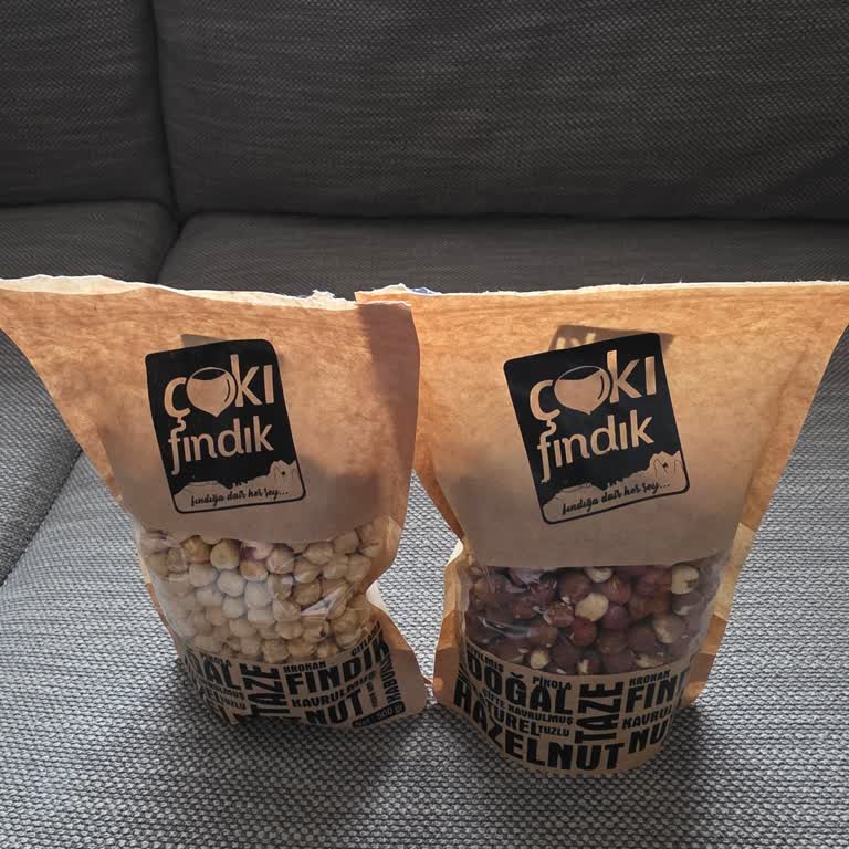 Çakı Fındık Yenmeyecek Kadar Kötü Bir Tada Sahip Olduklarını Fark Ettik