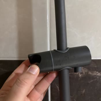 Uygun Olmayan Bağlantı Parçası Nedeniyle El Duşu Kullanılamıyor