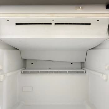 Dondurucu Bölümünde Buz Birikmesi Ve Servis Ücreti İadesi Talebi