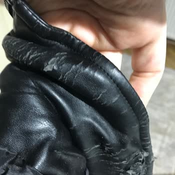 Guess Montunda Hızlı Soyulma Ve Mağaza İlgisizliği