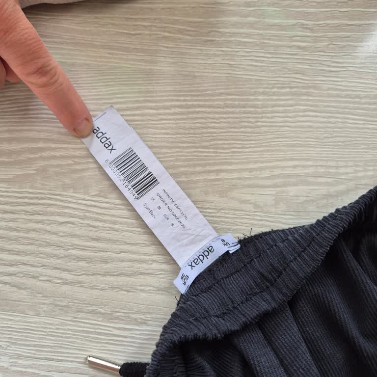 Addax Şubesinde Koyu Pantolonun Yıkama Sonrası Kısalması