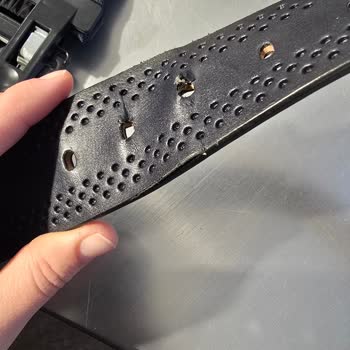 İlk Kullanımda Çatlayan Kemer Ve Mağazadan Çözüm Reddi