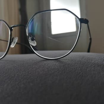 Atasun Optik Bezinin Gözlük Camımı Çizmesi