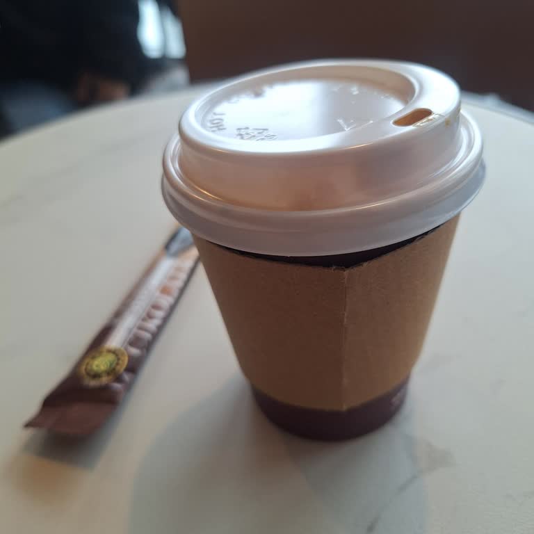 Akasya AVM Kahve Dünyası Şubesinde Yanlış Sipariş Ve Kaba Çalışan Tutumu