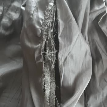 LCW Lüleburgaz Kabanında İç Astarın Erken Yırtılması Ve Para İadesi Talebi