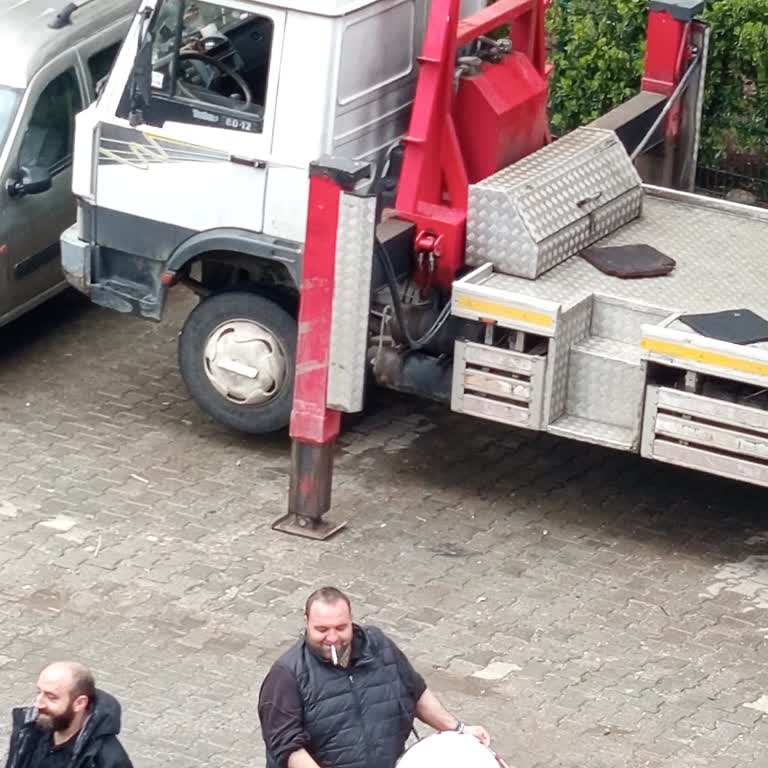 Asansörlerde Sürekli Tuvalet İşi Ve Temizlik İhmali