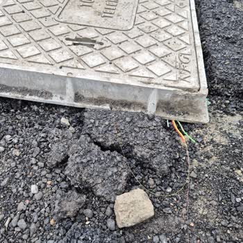 Sultanbeyli'de Asfalt Çalışması Nedeniyle Vodafone Net Fiber İnterneti Kesildi