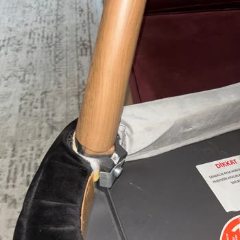 Modalife Mobilyalarında Ayak Kırıkları Ve Çökme Problemi