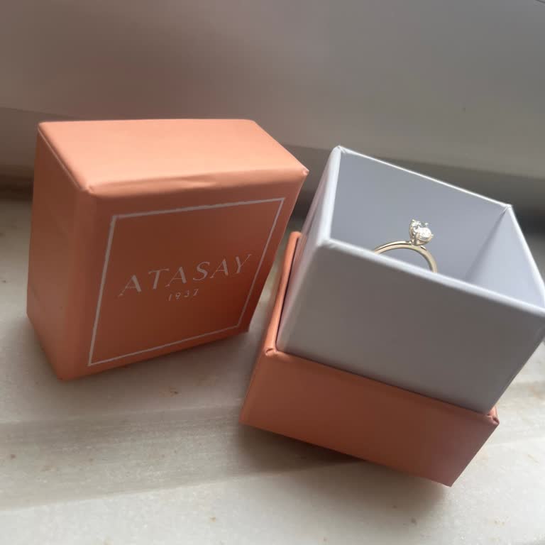 Özensiz Paketleme, Özel Yüzükte Hayal Kırıklığı Yarattı