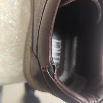 Ayakkabının Boğazı Yırtıldı Mağaza Kullanıcı Hatası Diyerek İadeyi Reddetti