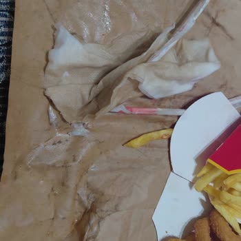 Geç Gelen, Eksik Ve Dökülmüş McDonald’s Siparişine Yemeksepeti Üzerinden Çözüm Bekliyor