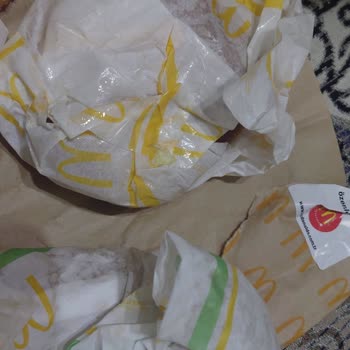 Geç Gelen, Eksik Ve Dökülmüş McDonald’s Siparişine Yemeksepeti Üzerinden Çözüm Bekliyor