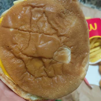 Geç Gelen, Eksik Ve Dökülmüş McDonald’s Siparişine Yemeksepeti Üzerinden Çözüm Bekliyor