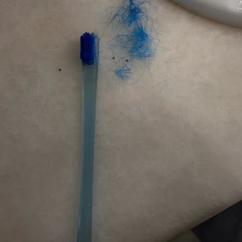 Rocks Diş Fırçasının Kılları İlk Kullanımda Koparak Kullanılamaz Hale Geldi