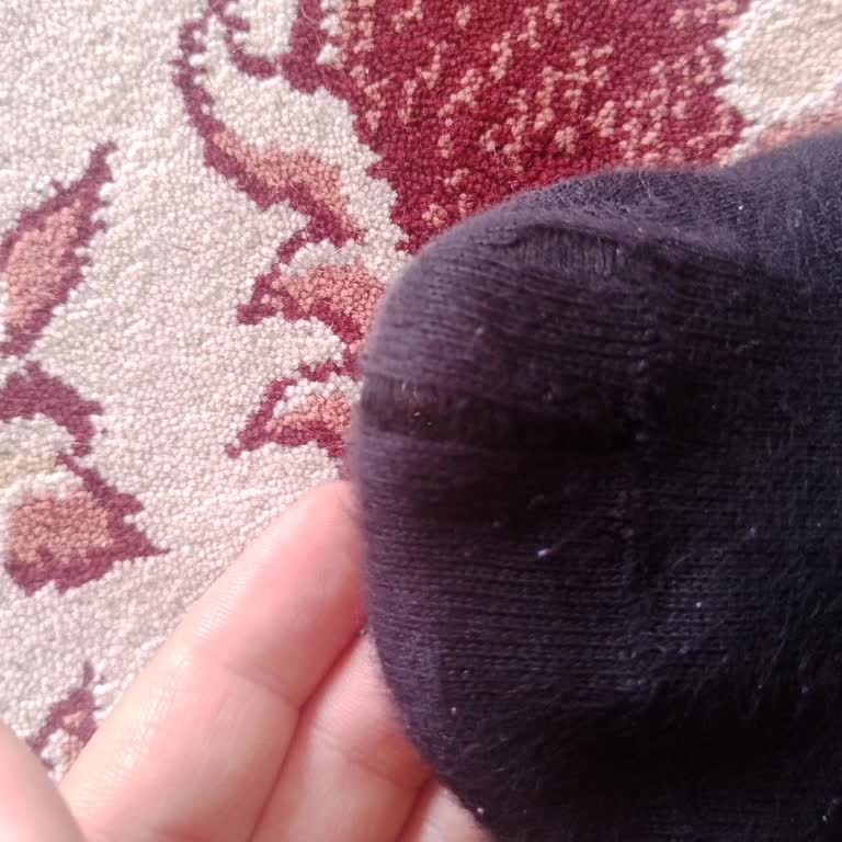 A101 Siyah Çorapların Kısa Sürede Yırtılması Kalite Kontrol Sorunu