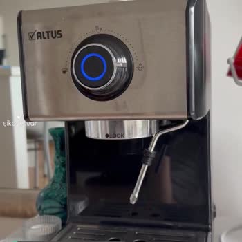 Altus Espresso Makinesinin 2 Yıl Bile Olmadan Bozulması