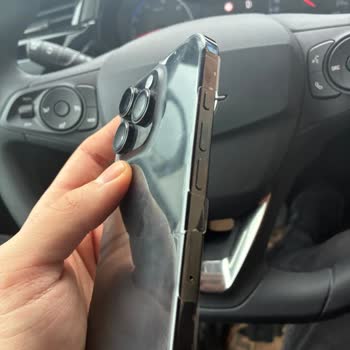 Kalitesiz Kaplama Ve Kötü İşçilik Nedeniyle İphone 16 Pro'da Rahatsız Edici Görüntü