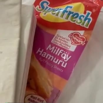 Şok Marketten Aldığımız Superfresh Milföy Hamurunun İçinden Çıkan!