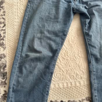 Jean Pantolonun İlk Günde Bozulması Ve Mağaza Çalışanlarının Kaba Tutumu