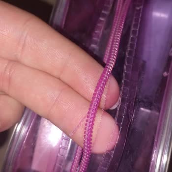 Kiko Milano Çantasında Fermuar Dikişi Kendiliğinden Açıldı