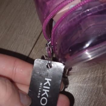 Kiko Milano Çantasında Fermuar Dikişi Kendiliğinden Açıldı