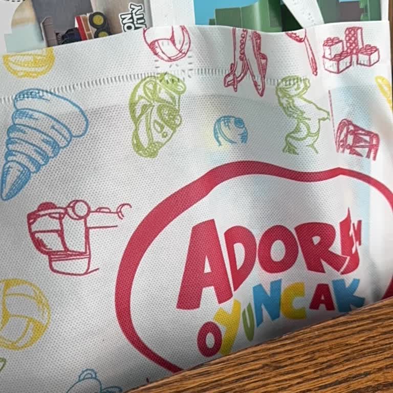 Zorunlu 10 TL Plastik Çanta Satışı Ve Kaba Mağaza Müdürünün Tavrı