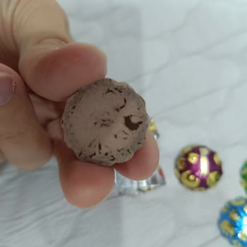 Bozuk Ülker Bayram Çikolatası Aileyi Mahcup Etti