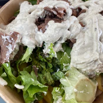 Novaland AVM Usta Dönerci Salatasında Bozulmuş Marul Ve Hijyen Sorunu