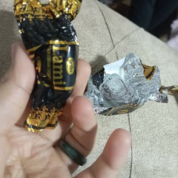 Balin Gıda Şeker Bayatlamış Gibi Çikolata Kısmı Bembeyaz Gözüküyor