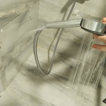 Jakuzili Oda Su Sızıntısı Ve Kirli Engelli Oda Transferi İçin İade Talebi