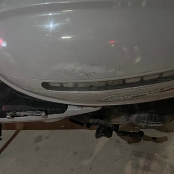 Vadi İstanbul AVM Otopark Girişindeki Kaygan Zemin Ve Güvenlik İhmalı