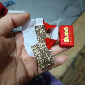 Ülker Napoliten Çikolatası Bayat Ve Yağ Salıyor