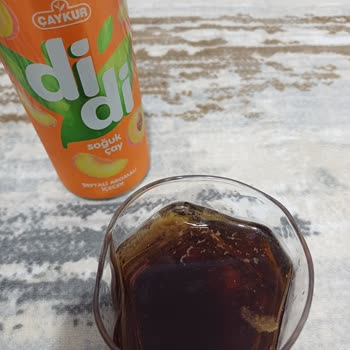 Şeftali Aromalı Soğuk Çay Şişesinden Yabancı Madde Çıktı Ve Hijyen Riski